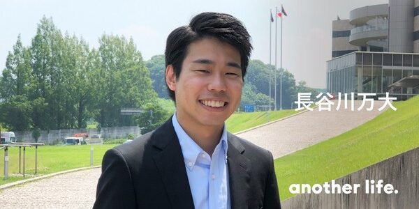 歌謡曲を歌い続ける大学職員。 お客さんの笑顔と後輩のサポートを生きがいに。の画像