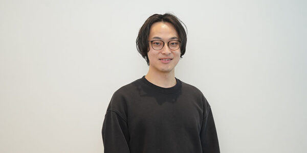 会いたい人には、今すぐ会いに行け。恩師の死とを経てたどり着いた、愛すべき仲間と働く「B面」という生き方の画像